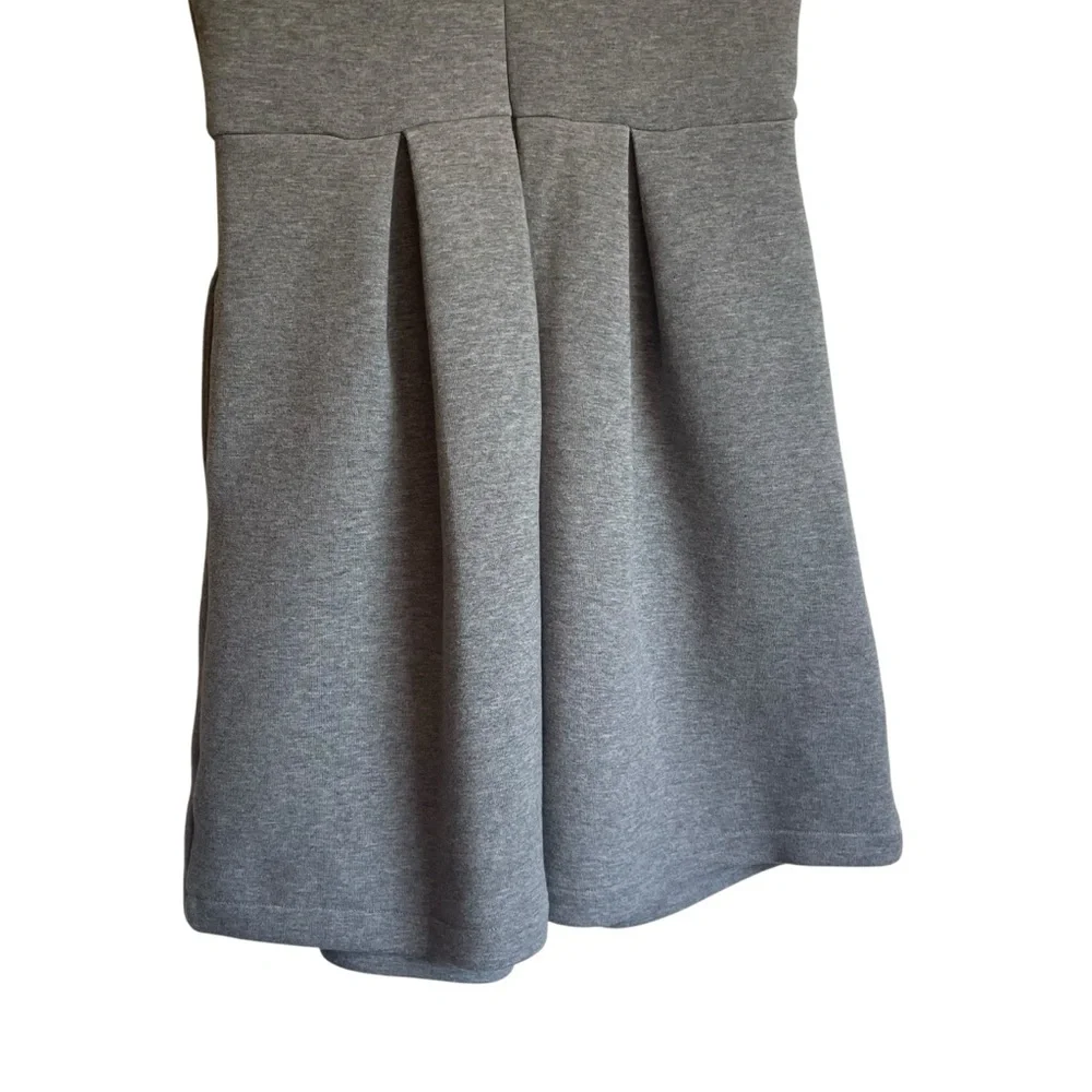 Hanna‎ Andersson Gray Dress with Pink Floral Detail Pockets Too!